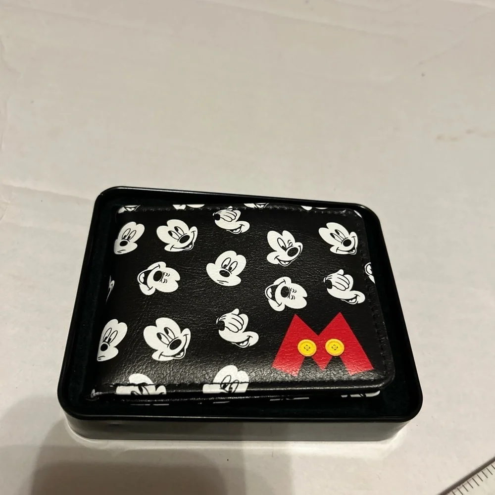 Disney Mickey Mouse Wallette black & white w/ logo & Red M unisex bi-fold new - Picture 8 of 8